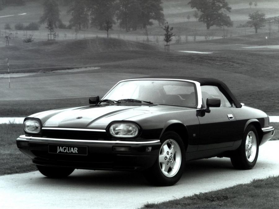  Jaguar XJ-S Convertible 1975 года  (фото 4 из 30)